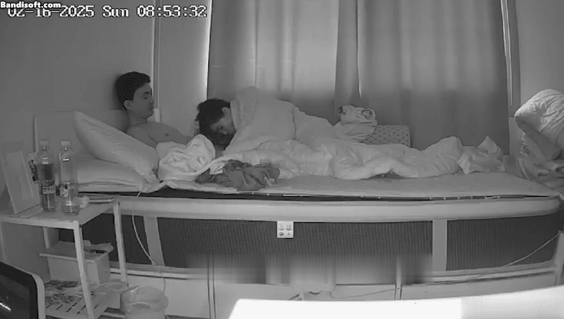 【破解摄像头】韩国男干越南女友高潮时候叫的很大声