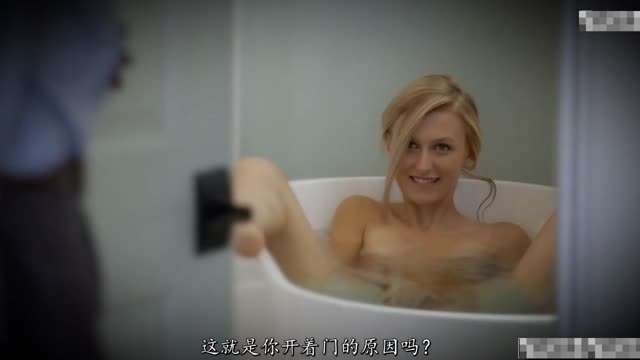 中文字幕，美女大战两个黑人，一个内射，一个颜射