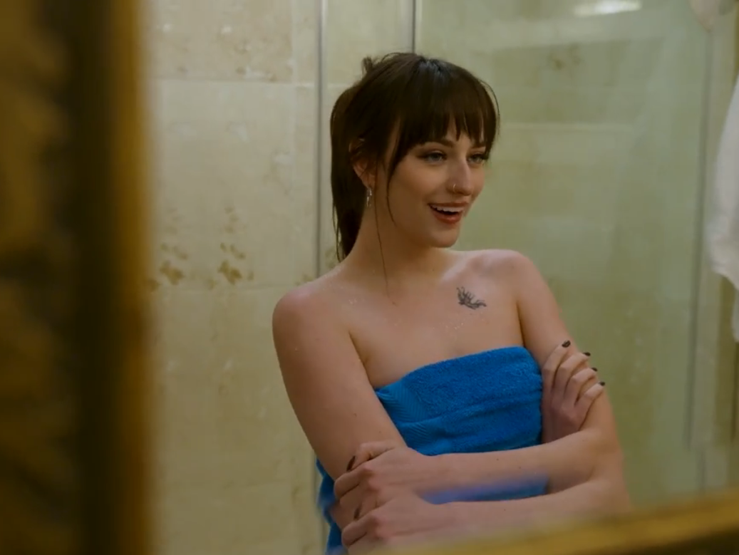 变态家庭禁忌猛干大乱斗 Lana Smalls：继父，我们做个交易吧