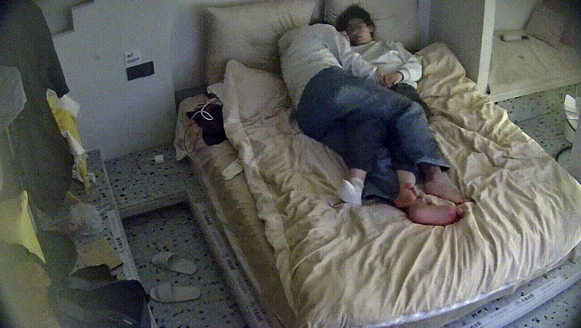 大学城民宿 3-27 反差眼镜妹穿上男友送她的情趣旗袍 诱惑拉满 男友屌都怼到逼了 却要停下来打游戏先