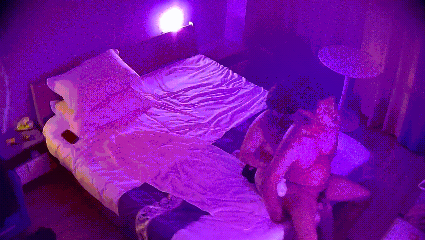 公寓酒店 4-2 男人一进来就直接对着少妇的嘴巴操了进去 少妇也是技术在线 口交毒龙全安排 两人算是灵魂契合