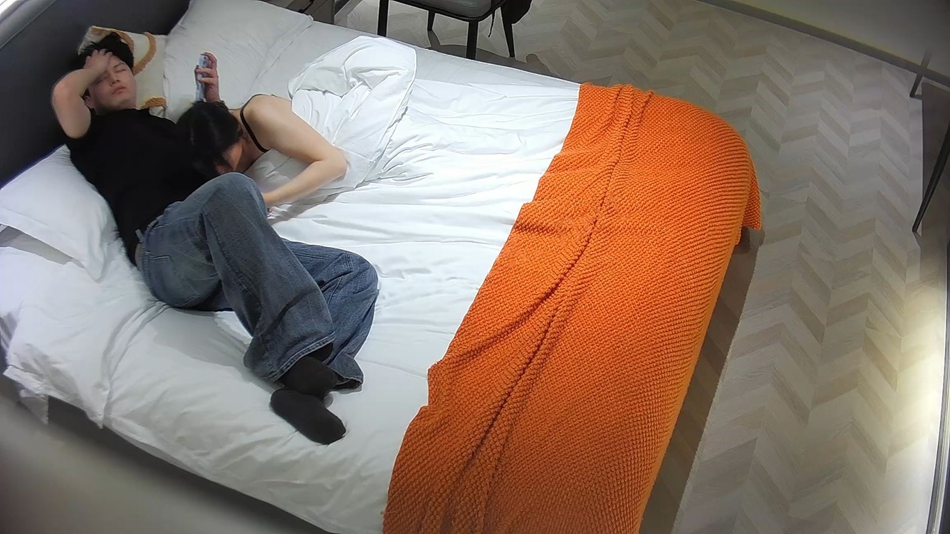 ❤️20260416❤️甜美女友隔着裤子研究JJ 被脱掉裤子挺入操穴